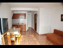 Apartmaji Sea View - cosy & comfortable: A2 Zaborke(4), A4 Somina(2+2) Brist - Riviera Makarska  - Apartma - A4 Somina(2+2): kuhinja in jedilnica