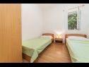Apartmaji Horizont - 150 m from pebble beach: A1-Filip(4+2), A2-Mario(4+2) Brist - Riviera Makarska  - Apartma - A2-Mario(4+2): spalnica