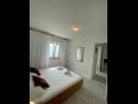 Apartmaji Sea View - cosy & comfortable: A2 Zaborke(4), A4 Somina(2+2) Brist - Riviera Makarska  - Apartma - A2 Zaborke(4): spalnica
