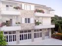 Apartmaji Ivi - 100 m from pebble beach: A1(2+2), A2(2+2), A3(2+2), A4(4+4), A5(2+2) Drašnice - Riviera Makarska  - hiša