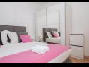 Apartmaji Ivi - 100 m from pebble beach: A1(2+2), A2(2+2), A3(2+2), A4(4+4), A5(2+2) Drašnice - Riviera Makarska  - Apartma - A1(2+2): spalnica
