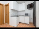 Apartmaji Ivi - 100 m from pebble beach: A1(2+2), A2(2+2), A3(2+2), A4(4+4), A5(2+2) Drašnice - Riviera Makarska  - Apartma - A3(2+2): kuhinja