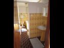 Apartmaji Graci - 20 m from pebble beach: A1(4) Gradac - Riviera Makarska  - Apartma - A1(4): kopalnica s straniščem