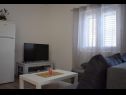 Apartmaji Doris - entire floor & sea view : A1(5) Gradac - Riviera Makarska  - Apartma - A1(5): dnevna soba