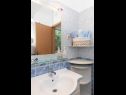 Apartmaji Blue - 100 m from beach: A1(3+1) Igrane - Riviera Makarska  - Apartma - A1(3+1): kopalnica s straniščem
