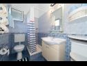 Apartmaji Blue - 100 m from beach: A1(3+1) Igrane - Riviera Makarska  - Apartma - A1(3+1): kopalnica s straniščem