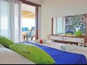 Apartmaji Jadro - 250 m from beach A1(4), A2Gornji(2+1), A3Srednji(2+1), A4Prizemlje(2) Makarska - Riviera Makarska  - Apartma - A1(4): spalnica