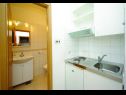 Apartmaji in sobe Ljuba - 130 meter from sea SA1(2), SA2(2+1), SA6(2+1), A4(2+1), R3(2+1), R7(2+1) Makarska - Riviera Makarska  - Studio apartma - SA6(2+1): kuhinja