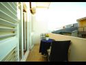 Apartmaji in sobe Ljuba - 130 meter from sea SA1(2), SA2(2+1), SA6(2+1), A4(2+1), R3(2+1), R7(2+1) Makarska - Riviera Makarska  - Studio apartma - SA6(2+1): terasa