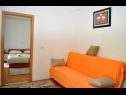 Apartmaji in sobe Ljuba - 130 meter from sea SA1(2), SA2(2+1), SA6(2+1), A4(2+1), R3(2+1), R7(2+1) Makarska - Riviera Makarska  - Apartma - A4(2+1): dnevna soba