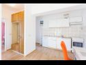 Apartmaji Tomislava - ground floor apartments: A1(2+1), A2(2+3) Makarska - Riviera Makarska  - Apartma - A1(2+1): kuhinja