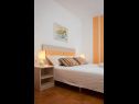 Apartmaji Sve - with parking : A2(2+2) Makarska - Riviera Makarska  - Apartma - A2(2+2): spalnica