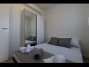 Apartmaji Mario - with terace: A1(2+2), A2(4), A3(2+2) Makarska - Riviera Makarska  - Apartma - A2(4): spalnica