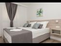 Apartmaji Mari - 40m from the beach: A1(4+2) , A2(2+2), A3(2+2), A4(2+2), A5(2+2), A6(4+2) Makarska - Riviera Makarska  - Apartma - A4(2+2): spalnica