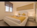 Apartmaji Luxury - heated pool, sauna and gym: A1(2), A2(2), A3(4), A4(2), A5(4), A6(2) Makarska - Riviera Makarska  - Apartma - A1(2): spalnica