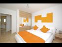 Apartmaji Luxury - heated pool, sauna and gym: A1(2), A2(2), A3(4), A4(2), A5(4), A6(2) Makarska - Riviera Makarska  - Apartma - A3(4): spalnica