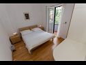 Apartmaji Cobra - excellent location: A1(2+2), SA2(2+1), A4(4+2) Tučepi - Riviera Makarska  - Apartma - A1(2+2): spalnica