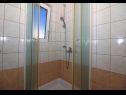 Apartmaji Slađa - 150 m from beach: A1(4+1), A2(4+1) Jezera - Otok Murter  - Apartma - A2(4+1): kopalnica s straniščem