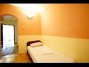 Apartmaji Lile - comfortable 3 bedroom apartment: A1(6+2) Pisak - Riviera Omiš  - Apartma - A1(6+2): spalnica