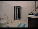 Apartmaji Jugana - with pool : A1 donji(4), A2 gornji(4) Sumpetar - Riviera Omiš  - Apartma - A2 gornji(4): kopalnica s straniščem