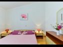 Apartmaji Kosta - 150 m from beach: A1(3), A3(4+1), A4 Kat (2+1) Kustići - Otok Pag  - Apartma - A4 Kat (2+1): spalnica