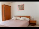 Apartmaji Ip - 200 m from sea: A1(4+1), A2(2+1), A8(2+2) Mandre - Otok Pag  - Apartma - A2(2+1): spalnica
