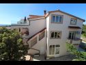 Apartmaji Mare-200 m from the beach A1(2+2), A2(4), A3(2) Mandre - Otok Pag  - hiša