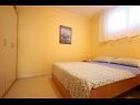 Apartmaji Dino - apartments with hot tub: A1(2+1), A2(2+1), A3(2+1), A4(2+1) Novalja - Otok Pag  - Apartma - A1(2+1): spalnica