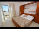Apartmaji Boris - 150 m from beach: A7(2+1), A6(2+1), A4(2+2), A8(3+1), A5(4+1) Novalja - Otok Pag  - Apartma - A5(4+1): spalnica