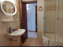 Apartmaji Nives - great location: A1(6), A5(2), A6(2), A7(2), A2(4), A3(3), A4(3) Novalja - Otok Pag  - Apartma - A1(6): kopalnica s straniščem
