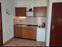 Apartmaji Nives - great location: A1(6), A5(2), A6(2), A7(2), A2(4), A3(3), A4(3) Novalja - Otok Pag  - Apartma - A6(2): kuhinja
