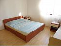 Apartmaji Zdrave - near beach: A1(3), A2(2+1), A3(3+1), A4(3), A5(3), A6(5+1), A7(5+1) Vlasici - Otok Pag  - Apartma - A4(3): spalnica
