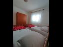 Apartmaji Bor - 20 meters from beach: SA3(2+1), A1(4+1), A2(4+1) Kraj - Otok Pašman  - Apartma - A2(4+1): spalnica