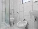 Apartmaji Sugor - 70 m from sea : Plavi-SA2(2), A1(4), A3 Novi(2) Viganj - Polotok Pelješac  - Apartma - A3 Novi(2): kopalnica s straniščem