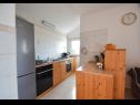 Apartmaji Lidija - family friendly & close to the sea: A1(4), B2(2+2), C3(2) Banjol - Otok Rab  - Apartma - A1(4): kuhinja