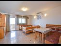 Apartmaji Lidija - family friendly & close to the sea: A1(4), B2(2+2), C3(2) Banjol - Otok Rab  - Apartma - B2(2+2): dnevna soba
