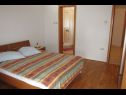 Apartmaji Niki - 70m from the sea: A1(4+1), A2(4+1), A3(4), SA4(2+1) Kampor - Otok Rab  - Apartma - A3(4): spalnica