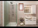Apartmaji Ivni - great view: A1(4+2), SA2(2+2) Cesarica - Riviera Senj  - Apartma - A1(4+2): kopalnica s straniščem