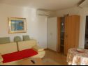 Apartmaji Zlato - with pool : SA1 Murva (2), A3 Lovor (4), A4 Mendula (2+1), SA5 Maslina (2) Senj - Riviera Senj  - Apartma - A4 Mendula (2+1): dnevna soba