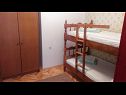 Apartmaji Neva - 150m from sea: A1(6), A2(6) Primošten - Riviera Šibenik  - Apartma - A1(6): spalnica