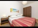 Apartmaji Neda - 150 M from pebble beach : A1(6), A2(4), SA3(2) Primošten - Riviera Šibenik  - Apartma - A2(4): spalnica
