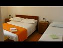 Apartmaji Fran - only 150m from beach: A1(4+2), A2(2+1) Rogoznica - Riviera Šibenik  - Apartma - A1(4+2): spalnica