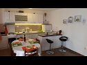 Apartmaji Fran - only 150m from beach: A1(4+2), A2(2+1) Rogoznica - Riviera Šibenik  - Apartma - A1(4+2): kuhinja in jedilnica