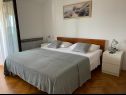Apartmaji Bilja - 20 M from the sea A1(2), A2(2), A3(2), A4(6) Rogoznica - Riviera Šibenik  - Apartma - A1(2): spalnica