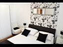 Apartmaji Rosemary - gorgeous garden : A1(4+1), A2(4+1) Rogoznica - Riviera Šibenik  - Apartma - A2(4+1): spalnica