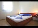 Apartmaji Deep Blue A1 PR(6+1), A2 KAT(6+1), A3(4+1) Srima - Riviera Šibenik  - Apartma - A1 PR(6+1): spalnica