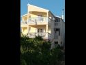 Apartmaji Marija - 100 m from beach: A1(4), A2(4), A3(4), A4(3), A5(2+1) Tribunj - Riviera Šibenik  - hiša