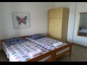 Apartmaji Marija - 100 m from beach: A1(4), A2(4), A3(4), A4(3), A5(2+1) Tribunj - Riviera Šibenik  - Apartma - A1(4): spalnica