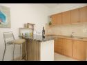 Apartmaji Slava - cosy apartments for 2 person: A5 - crni (2), A4 - zeleni (2) Vodice - Riviera Šibenik  - Apartma - A4 - zeleni (2): kuhinja