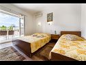 Apartmaji Goge - modern: A1(6), A2(5) Vodice - Riviera Šibenik  - Apartma - A1(6): spalnica